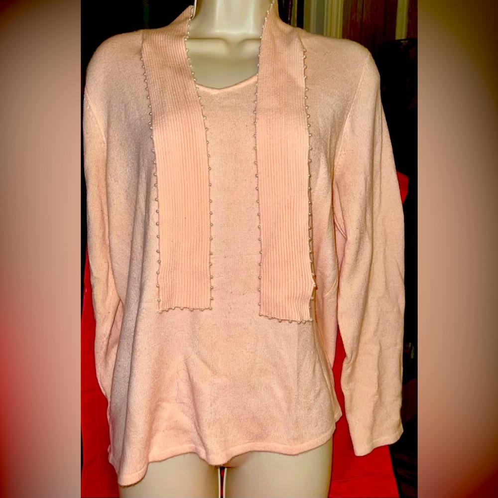 No Tag/Brand Women’s Lightweight Pink Sweater with Pearls Neck Piece.
